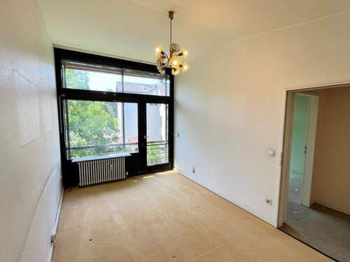 OG_Zimmer_links_mit_Flurblick - 