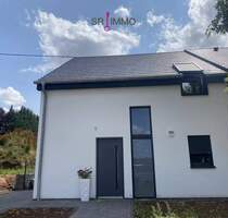 Modernes Reihenendhaus in Niedergeckler