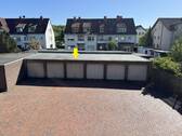 Eine Garage im Hof gehört dazu - 