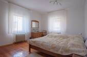 Schlafzimmer im Erdgeschoss - 