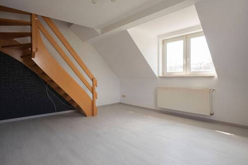 Dachgeschoss Maisonette Wohnung - 