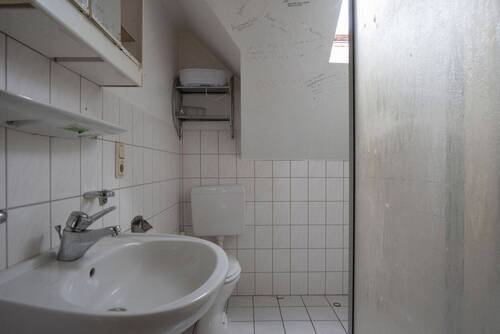 Bad/WC 2.te Dachgeschoss Wohnung - 