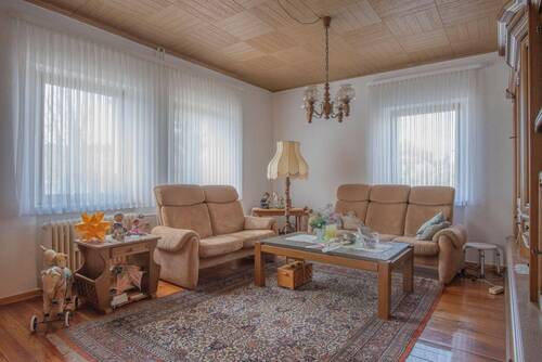 Wohnzimmer im Erdgeschoss - 