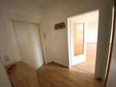 Flur - Etagenwohnung mit 42,00 m² in Plauen zur Miete