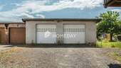 Garage - Mehrfamilienhaus, Wohnhaus mit 270,00 m² in Kalbach zum Kaufen