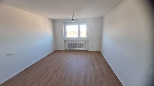 Schlafzimmer (Musterfoto) - 2 Zimmer Etagenwohnung zur Miete in Ludwigsburg