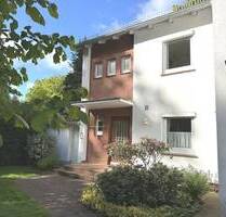 PURNHAGEN-IMMOBILIEN - Bremen-Lesum, Reihenendhaus mit Garage in traumhafter Lage nahe der Lesum - Bremen / Lesum