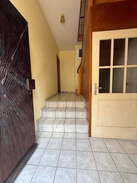 Eingangsbereich - Etagenwohnung mit 116,00 m² in Wimsheim zum Kaufen