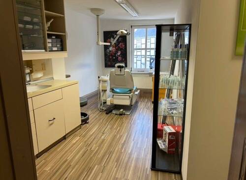 ab708f2c-e20a-41f8-8e97-b6ecbb750263.jpg - 