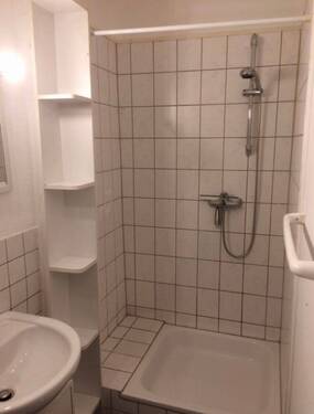 d7e68931-5635-4f7c-bda7-fb4031981671.jpg - 