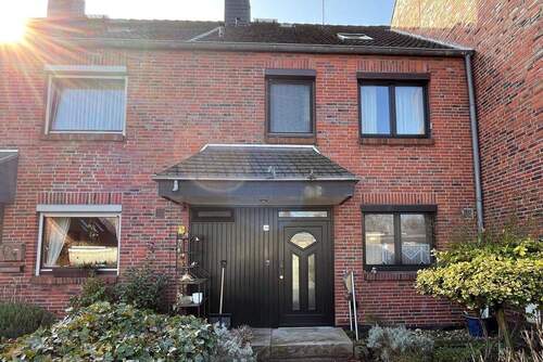 Top Wohnqualität in ruhiger Lage - Zuhause mit Charakter - 179.000,00&nbsp;EUR Kaufpreis, ca.&nbsp; 144,00&nbsp;m&sup2;&nbsp;Wohnfl&auml;che