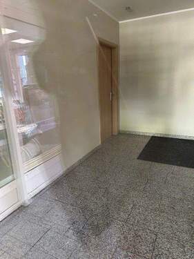 bei einer Teilung der Flächen wäre das der zweite - Gewerbeobjekt (Büro, Produktion, Verkauf) in Germering zur Miete