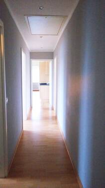 Flur - 4 Zimmer Etagenwohnung zur Miete in Vrees