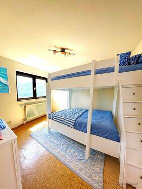 Zimmer 2 UG 1 mit KI - 