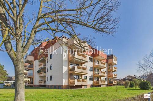 Hausansicht Straßenseite - ***Oben wohnt das Glück! 2 ZKBB+Außenstellplatz in Brühl 'Blumenviertel'***