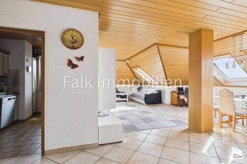 großes helles Wohn-/Esszimmer - Etagenwohnung mit 78,30 m&sup2; in Brühl zum Kaufen