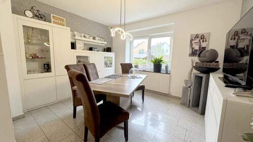 offenes Esszimmer - Einfamilienhaus mit 176,10 m² in Oberhausen zum Kaufen