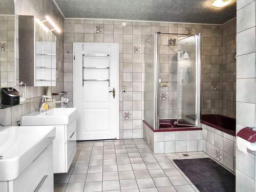 Badezimmer / EG - 