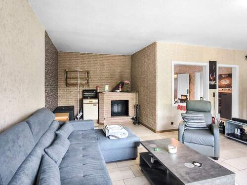 Wohnzimmer - Kamin / EG - 