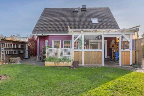 Rückansicht/ Terrasse - 