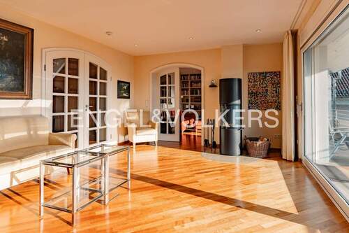 Weitere Ansicht Wohnzimmer - Einfamilienhaus mit 325,00 m&sup2; in Usingen zum Kaufen