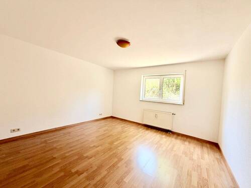 Geräumiges Schlafzimmer - 