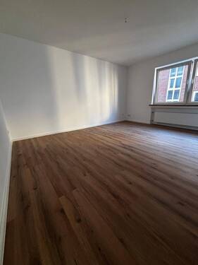 Wohn-/Schlafzimmer - Moderne 1-Zimmer Wohnung im Kreuzviertel - Erstbezug nach Sanierung!
