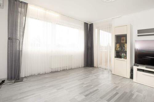 Wohn-/Essbereich - 4 Zimmer Etagenwohnung in Dietzenbach