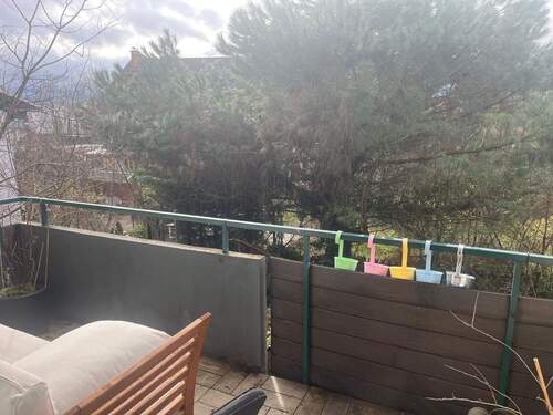 gr.Balkon von Küche und Wohnzimmer begehbar - 3 Zimmer Etagenwohnung zur Miete in Mühlheim am Main