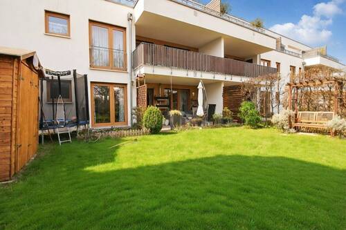 Garten - Ihr Rückzugsort in Wiesbaden: Stilvolles Wohnen mit Terrasse & Garten
