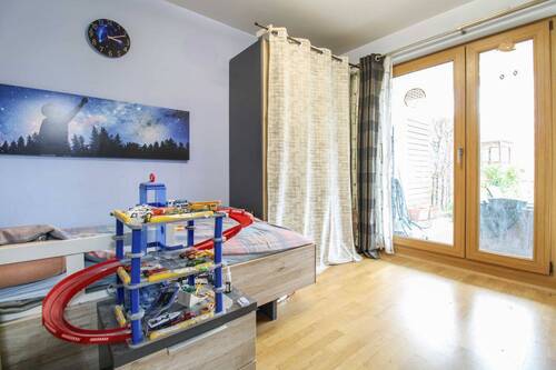 Kinderzimmer - Etagenwohnung mit 101,00 m&sup2; in Wiesbaden zum Kaufen
