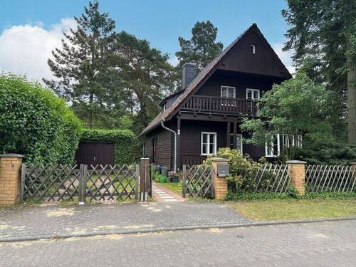 Staßenansicht - Exklusives Wohnen in einem Denkmalgeschützten Haus
