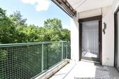 Balkon - Etagenwohnung mit 90,50 m&sup2; in Nürnberg zum Kaufen