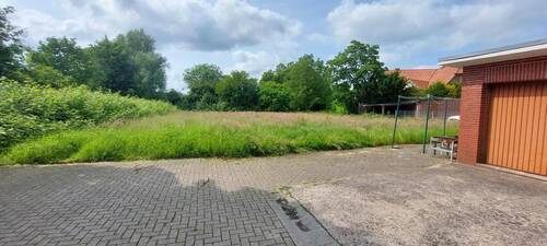 20250611_153255.jpg - Baugrundstück in Stadtlage – Zweite Reihe in Stade zu verkaufen