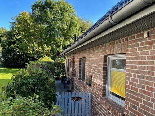 Titelbild - Neuwertiges Reihenendhaus in Varel