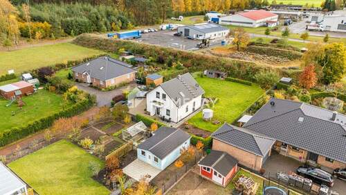 Außenansicht Drohne 5 - Einfamilienhaus mit 134,00 m² in Nossentiner Hütte zum Kaufen
