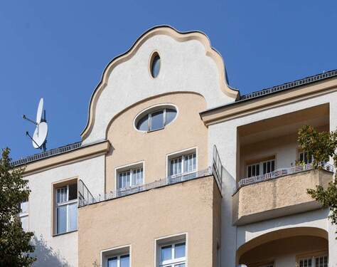 Fassade - INVEST in Neukölln: Helle, gemütliche 2-Zimmer-Wohnung mit Balkon am Weigandufer - vermietet!
