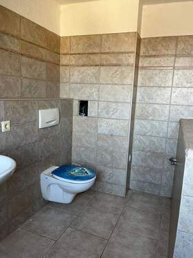 Badezimmer 1 - 3 Zimmer Etagenwohnung zur Miete in Pegau