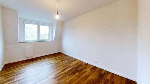 Blick ins Zimmer_2 - aktuell Schlafzimmer - 