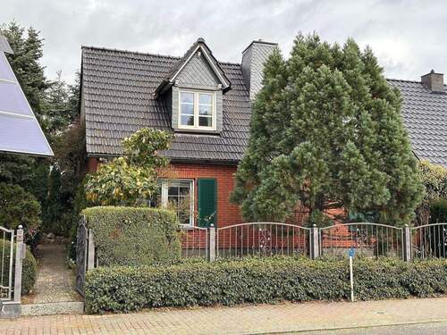 Haus-Grundstück 6.JPG - Zentral gelegenes Einfamilienhausgrundstück mit Haus und Remise