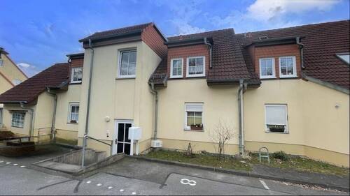 Straßenansicht - Ideal für Eigennutzer! - 99.000,00&nbsp;EUR Kaufpreis, ca.&nbsp; 56,00&nbsp;m&sup2;&nbsp;Wohnfl&auml;che