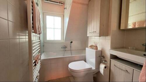Tageslichtbadad mit Wanne - 