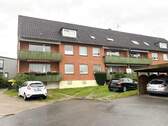 Balkonseite des Hauses - Zentrale 2-Zimmer-Wohnung mit Balkon