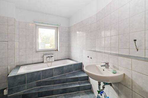 Badezimmer EG - Einfamilienhaus mit 150,00 m&sup2; in Hohen Neuendorf zum Kaufen