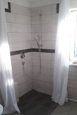 Dusche EG - 