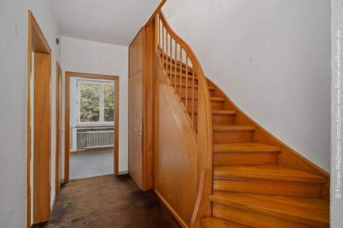 Treppenaufgang ins 1.Obergeschoss - 