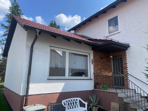 Eingang - 7 Zimmer Mehrfamilienhaus, Wohnhaus zum Kaufen in Kassel