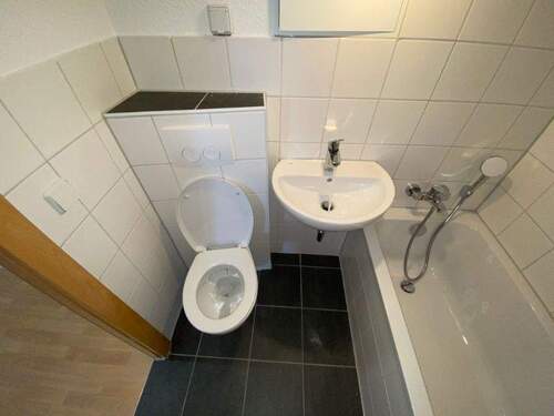 Bild 2 - 3 Zimmer Etagenwohnung zur Miete in Erfurt