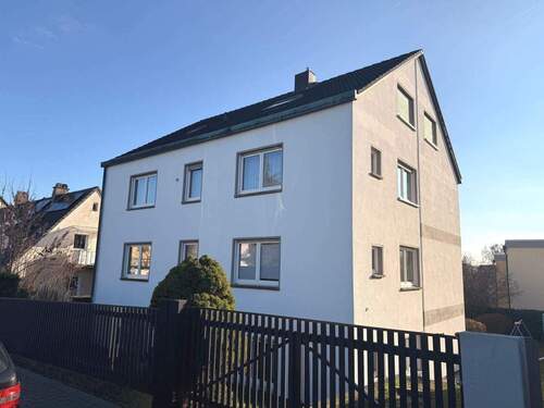 Straßenansicht - 1 Zimmer Mehrfamilienhaus, Wohnhaus zum Kaufen in Zirndorf