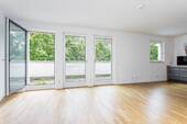 Wohnbereich mit Zugang zur Terrasse - 